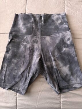 Lululemon align tie-dye shorts